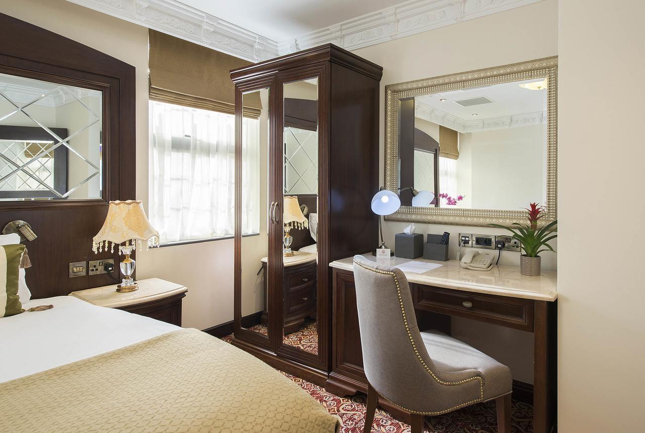 The George Street Hotel Oxford Dış mekan fotoğraf A room at the hotel